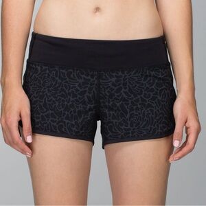 Lululemon run shorts petal camo 6